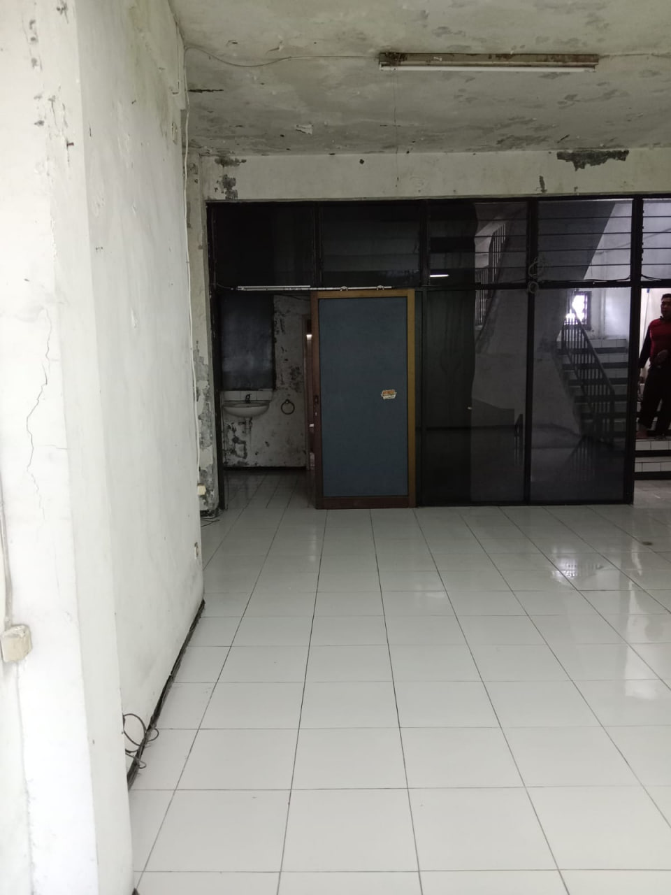 Dijual Ruko 4 Lantai Strategis di Jalan Tambak Sari Surabaya Timur - Thumbnail 2