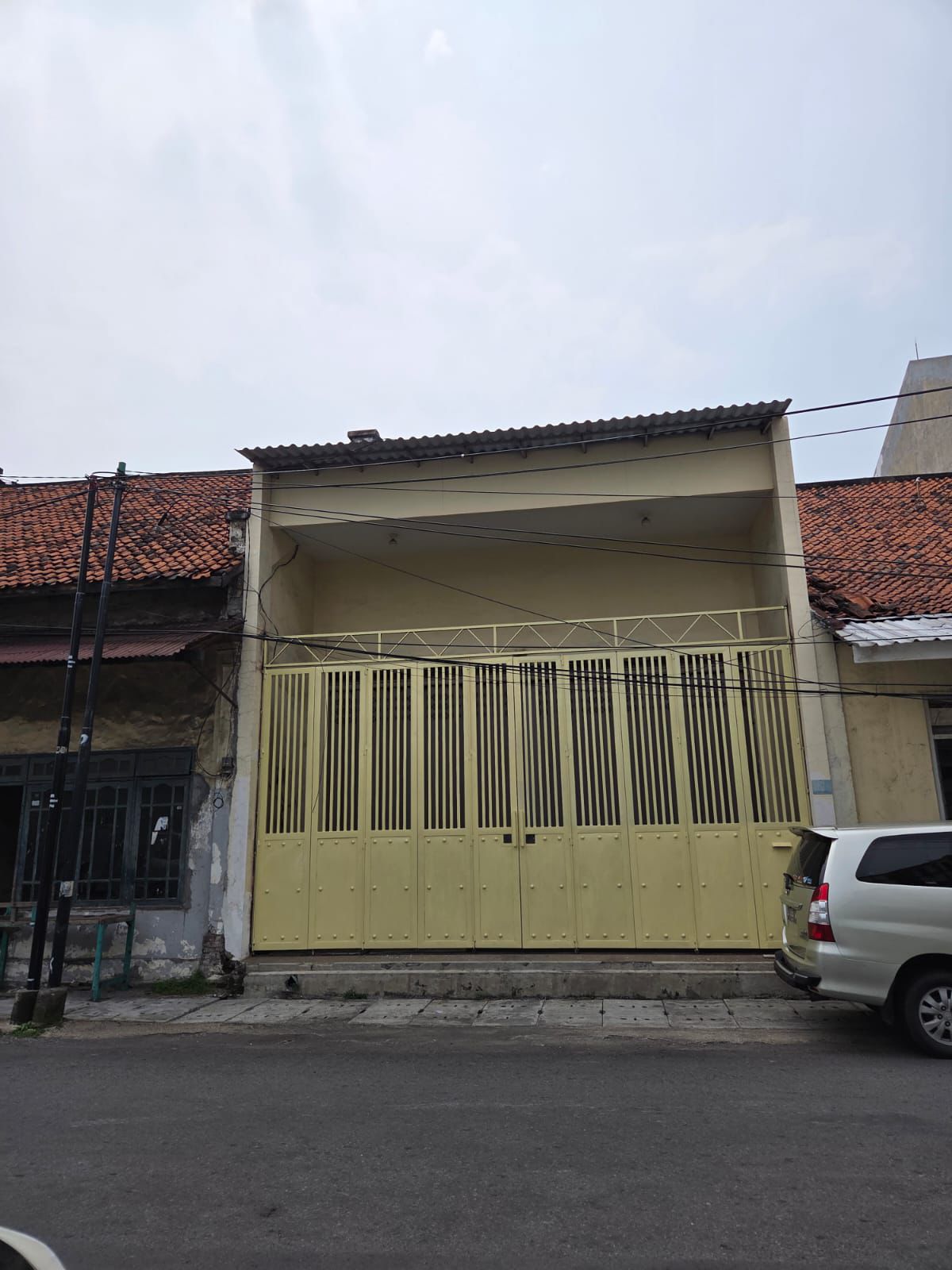 Disewakan Rumah Cepat Butuh Uang di Nol Jalan Krembangan Surabaya Utara - Image 1