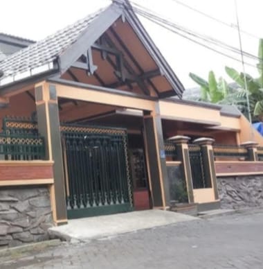 Dijual Rumah Bagus & Strategis di Wilayah Ploso Surabaya Timur - Image 1