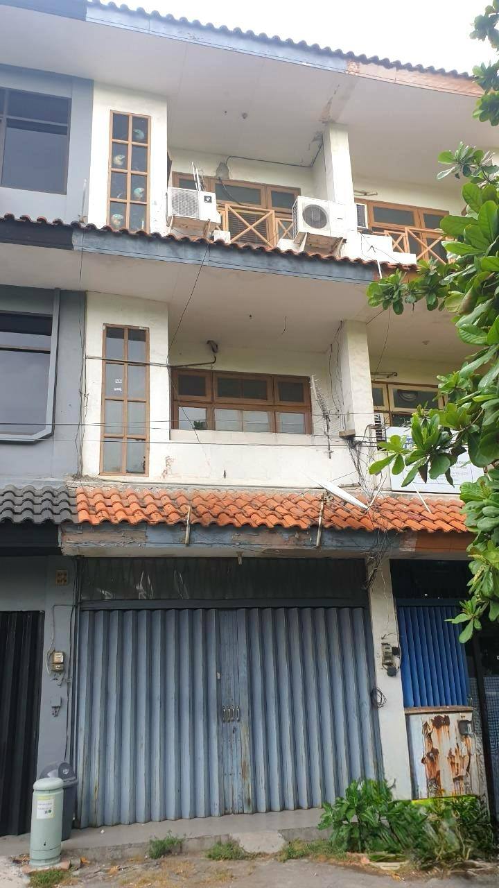 Dijual/disewakan Ruko 3,5 Lokasi Strategis di Graha Indah Surabaya Selatan - Image 1