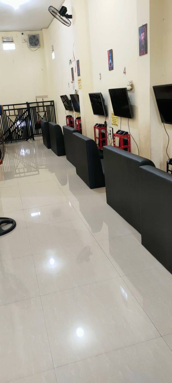 Dijual Ruko 2 Lantai Strategis di Jalan Kedung Cowek Surabaya Utara - Thumbnail 4