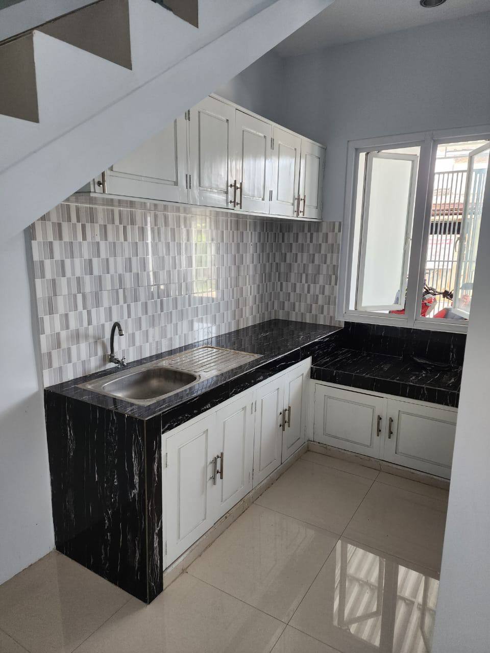 Dijual Rumah Baru 2 Lantai Lokasi Strategis Ploso Timur Surabaya Timur - Thumbnail 7