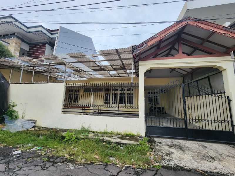 Dijual Rumah Nyaman Lokasi Strategis di Darmo Permai Surabaya Barat - Image 1