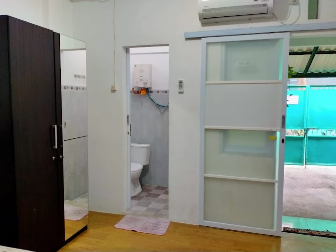Disewakan Kamar Strategis Kos VIP Harga Tahunan Lokasi Jalan Bromo Surabaya Pusat - Thumbnail 5