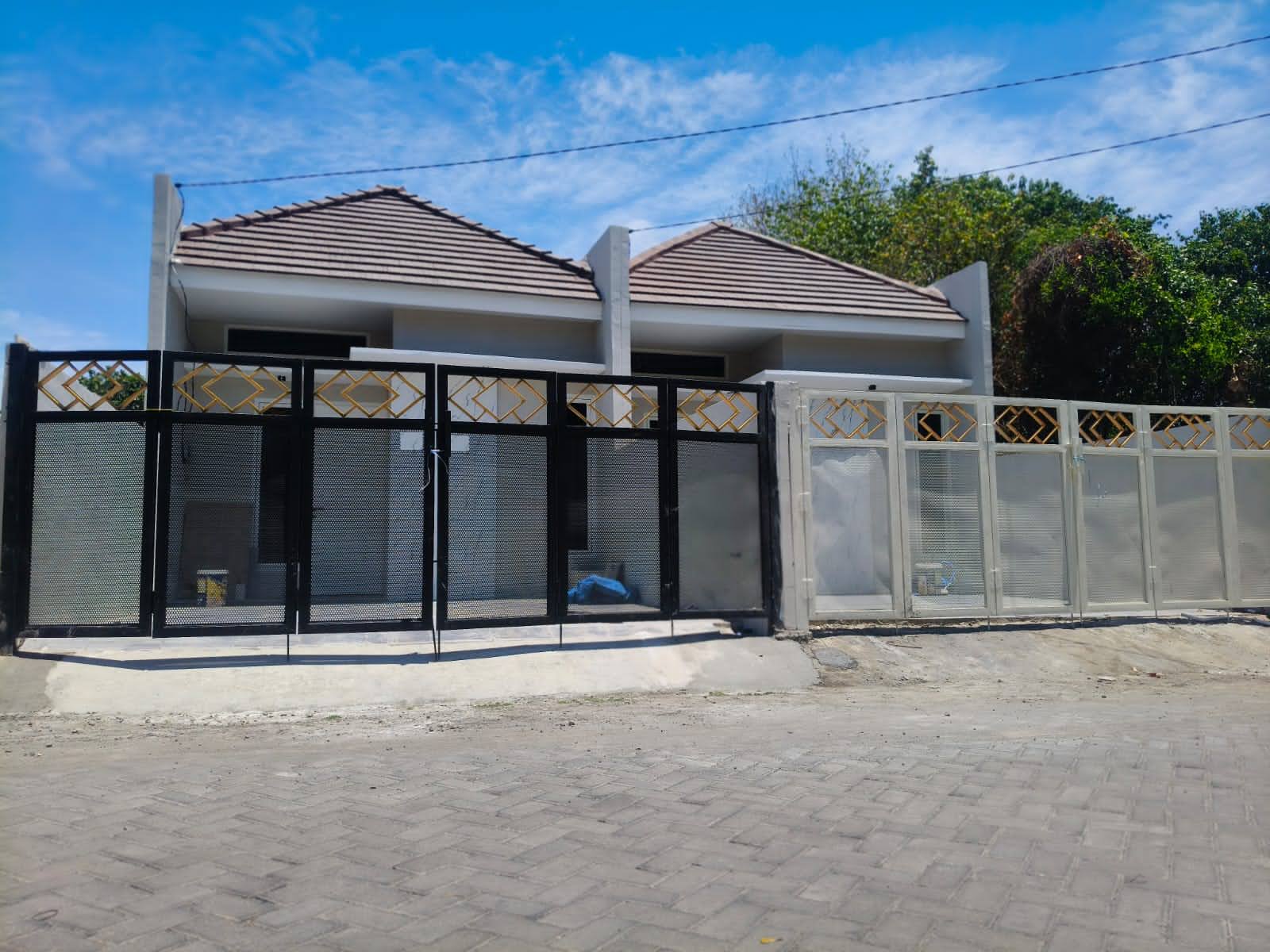 Dijual Rumah Strategis Baru Gress Siap Huni di Taman Gunung Anyar – Surabaya Selatan - Image 1
