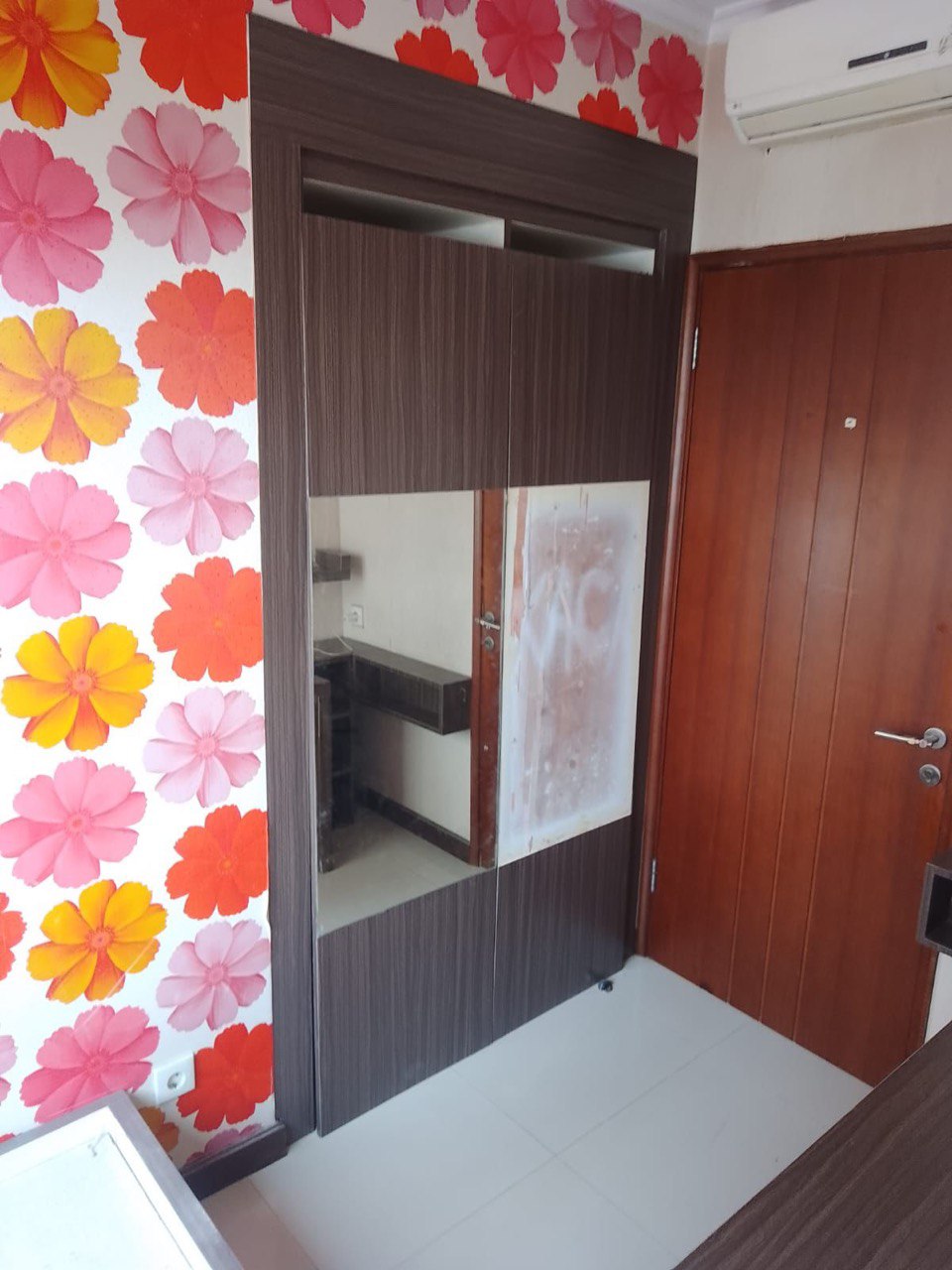 Dijual/Disewakan Apartemen Strategis Full Furnish di Waterplace Surabaya Barat - Image 1