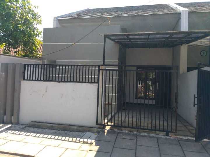 Dijual Rumah Siap Huni Strategis di Kutisari Surabaya Selatan - Image 1