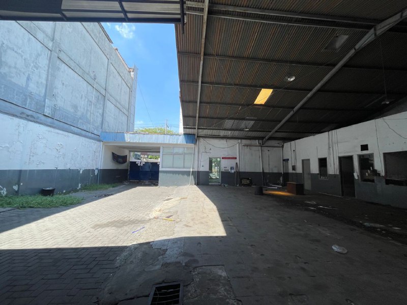 Disewakan Gedung Showroom Lokasi Usaha Premium di HR Muhammad Surabaya Barat - Thumbnail 5
