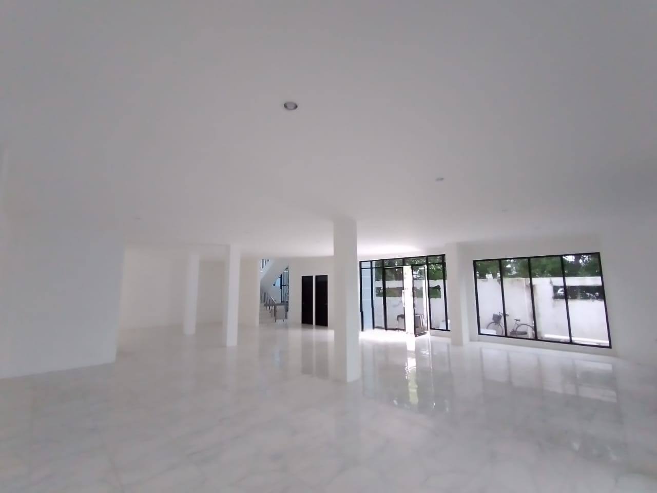 Disewakan Ruko Lokasi Strategis di Jalan Kenjeran Surabaya Utara - Thumbnail 7