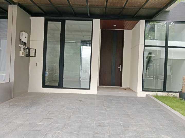 Disewakan Rumah Strategis di District Nine Citraland Surabaya Barat - Image 1