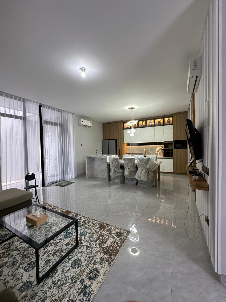 Disewakan Rumah Baru Siap Pakai di Grand Pakuwon Tandes Surabaya Barat - Thumbnail 3