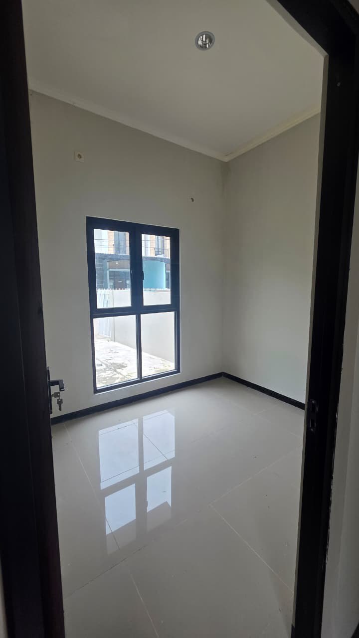 Dijual Rumah Strategis1 Lantai Siap Huni di Alana Tambak Oso Sidoarjo - Thumbnail 4