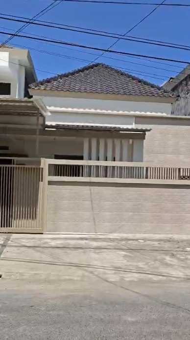 Disewakan Rumah 2 Lantai Luas Siap Huni di Ngagel Jaya Tengah Surabaya Timur - Image 1