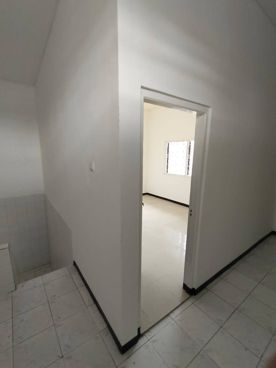 Dijual/Disewakan rumah Strategis di Jalan Ngagel Jaya Tengah Surabaya Timur - Thumbnail 7