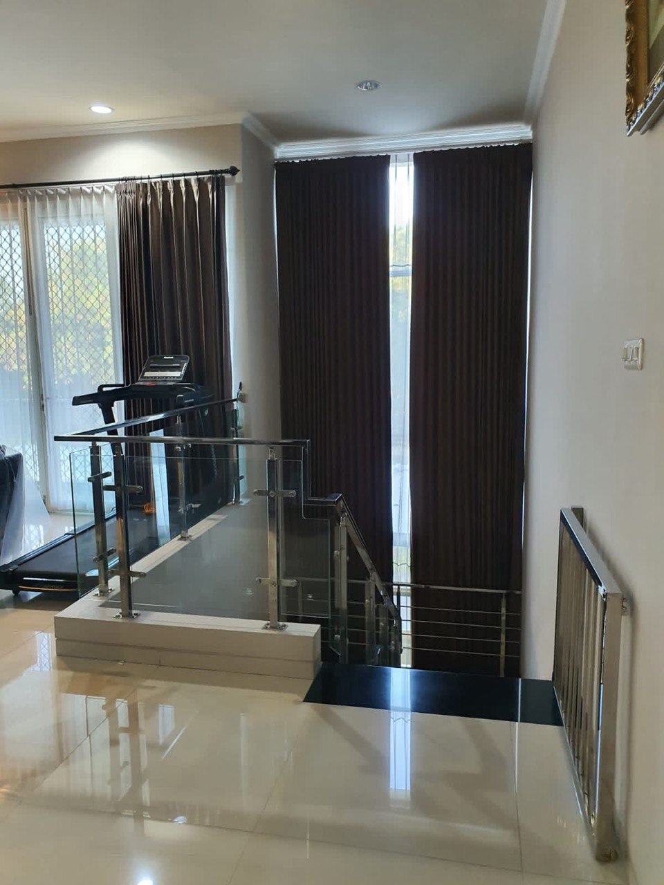 Dijual Rumah Mewah Hook Citraland Eastwood Surabaya Barat - Thumbnail 10