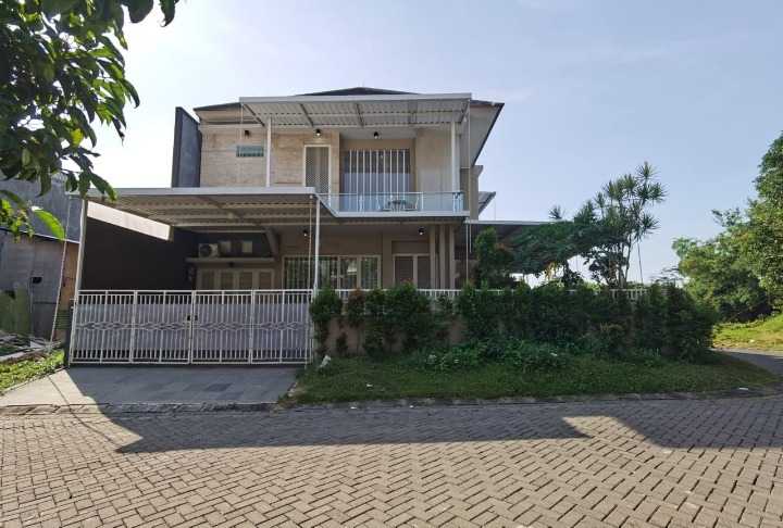 Dijual Rumah Mewah Hook Citraland Eastwood Surabaya Barat - Image 1