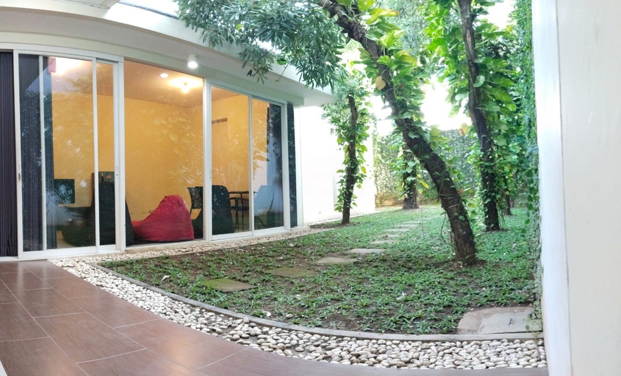 Dijual Rumah Mewah di Royal Residence Harewood Surabaya Barat - Thumbnail 7