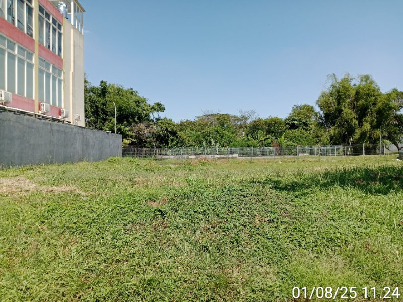 Disewakan Kavling Strategis Raya East Emerald Mansion Citraland Surabaya Barat (bbag) - Image 1