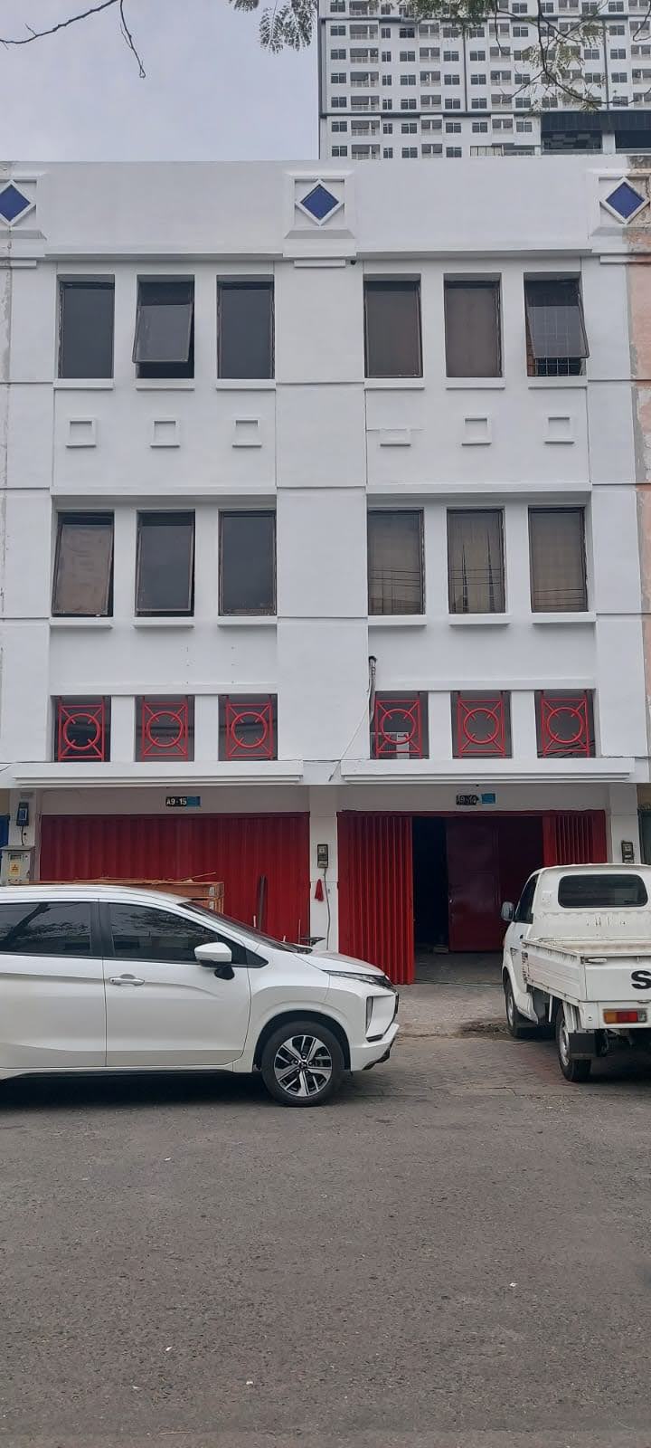 Dijual 2 Ruko Jejer Siap Huni 3 Lantai di Mangga Dua Wonokromo Surabaya Selatan - Image 1