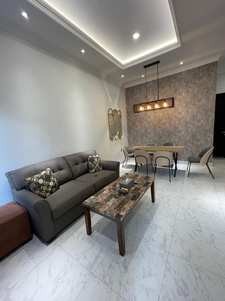 Dijual Rumah Cantik Alam Hijau Furnished Citraland Surabaya - Image 1