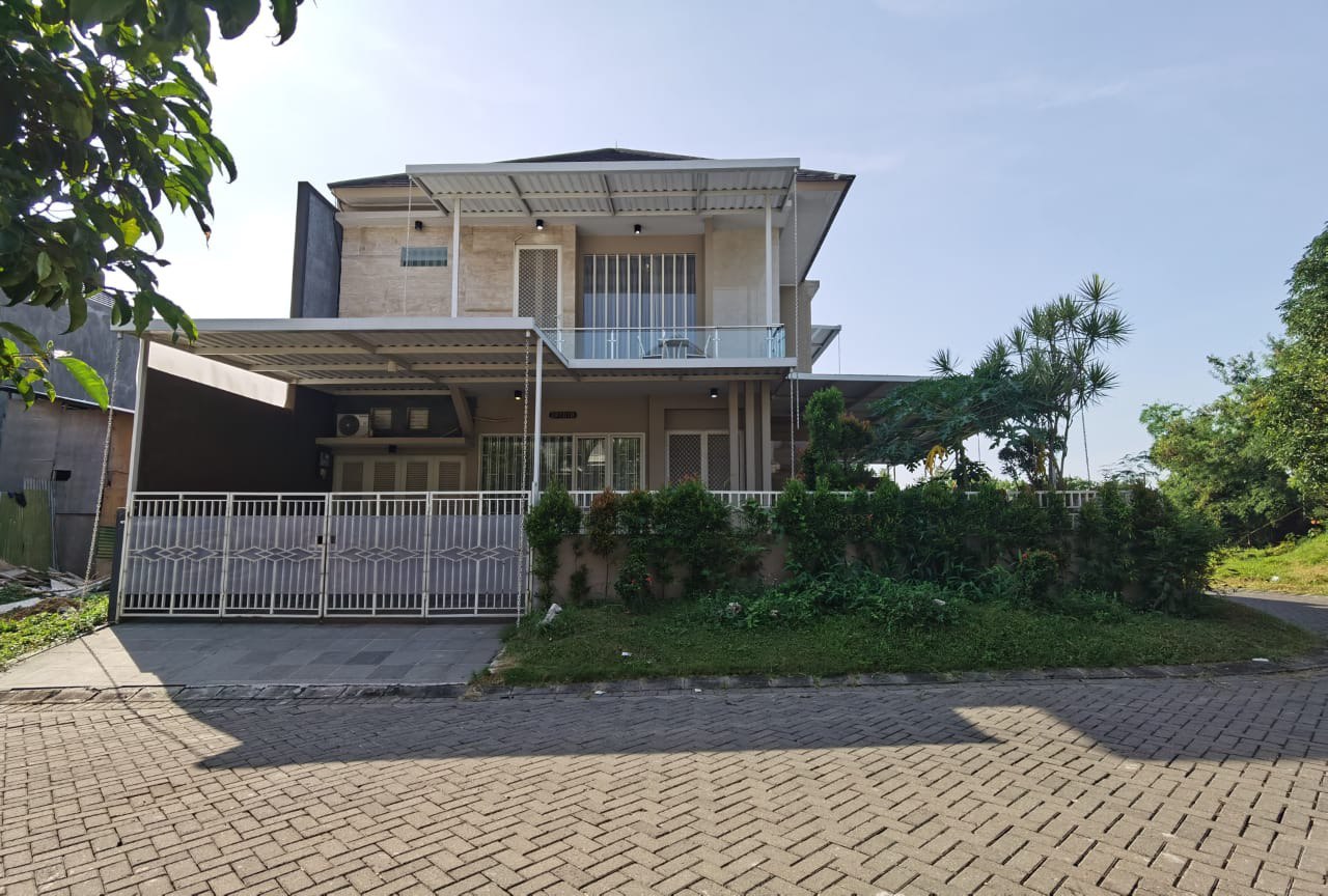Dijual rumah Strategis di Perumahan Elit Cluster Eastwood di Citraland Surabaya Barat - Image 1