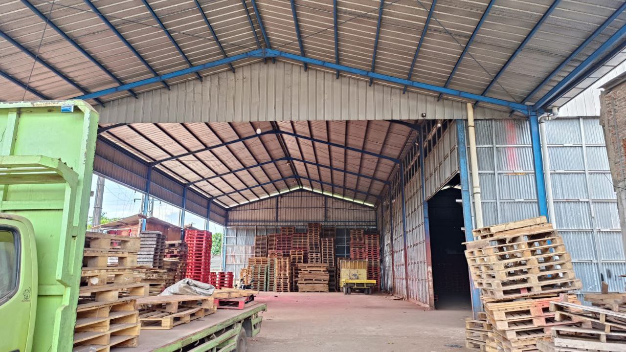 Dijual Tanah dan Bangunan Gudang Siap Huni di Jalan Raya Bayan Mustika Jaya Bekasi - Image 1
