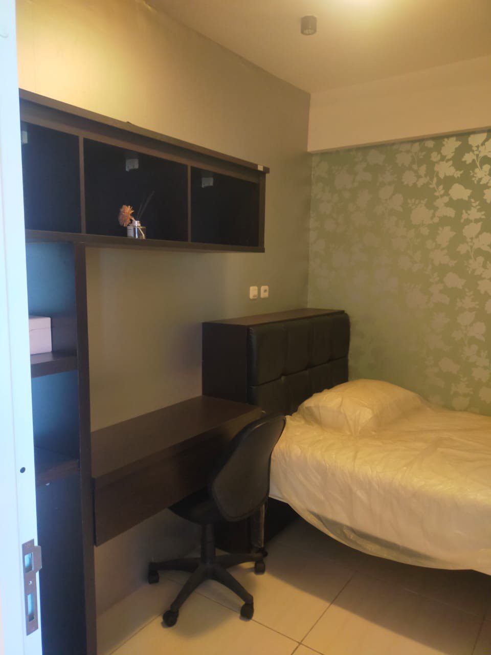 Dijual Apartemen Eksklusif Full Furnished di Puncak Bukit Golf Surabaya Barat - Thumbnail 3