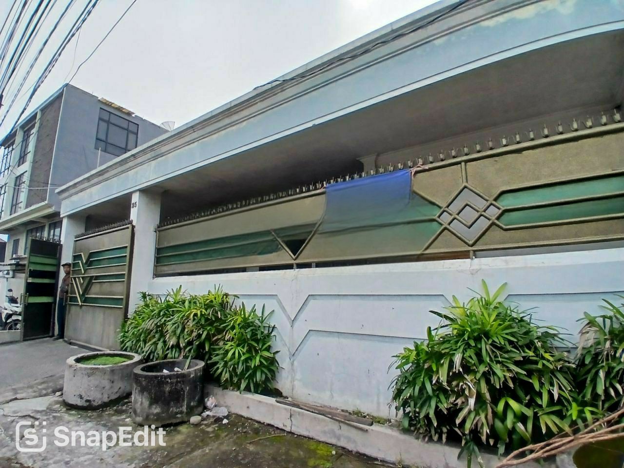 Dijual Rumah Bagus Siap Huni Jl. Padmosusastro Surabaya Barat - Image 1