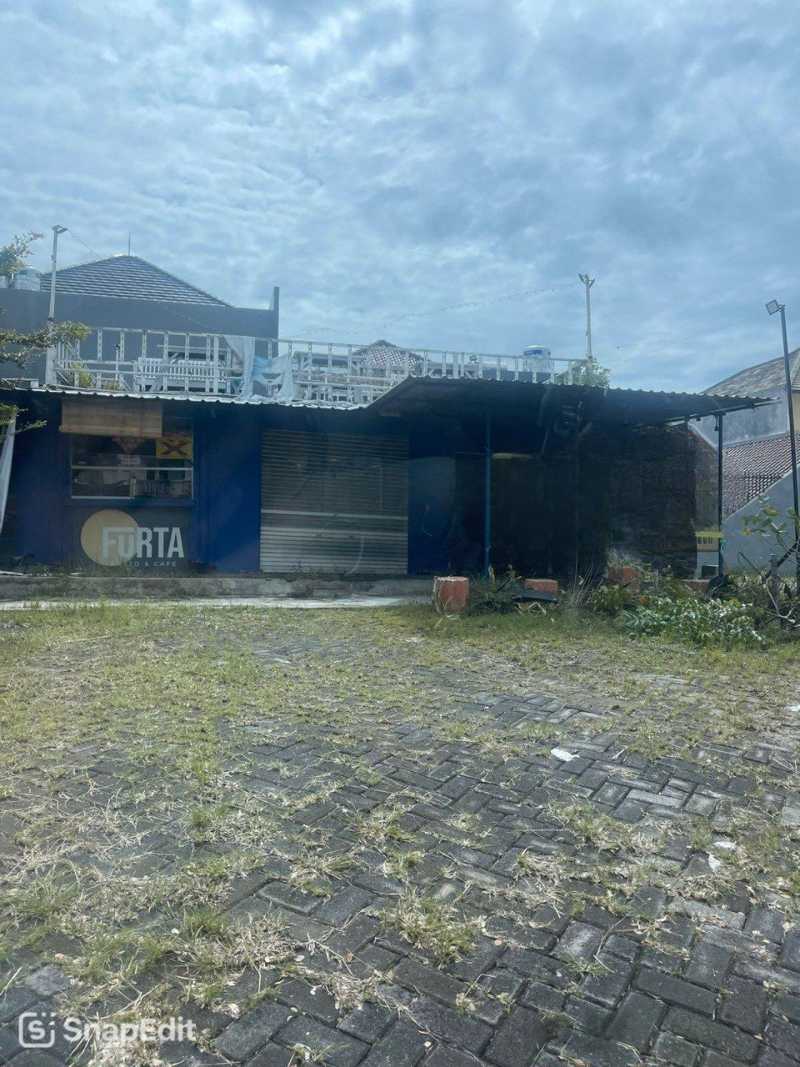Disewakan Tempat Usaha Ex Cafe di Villa Taman Telaga Citraland Surabaya Barat - Image 1