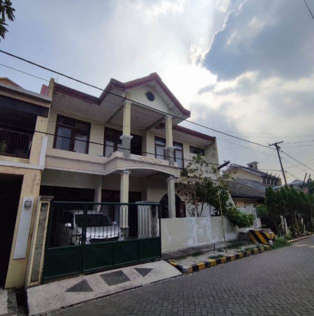 Dijual Rumah Mewah Murah 3 Lantai Pondok Tjandra Indah Sidoarjo - Image 1