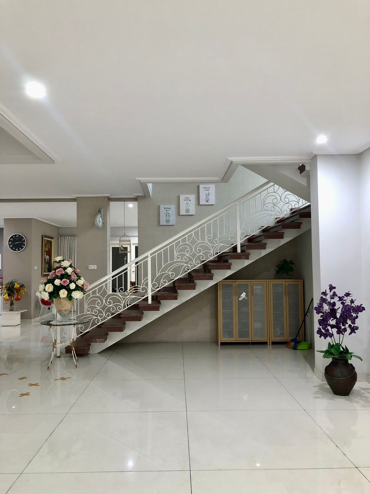 Dijual Rumah Mewah Siap Huni di Graha Famili Surabaya Barat - Thumbnail 4