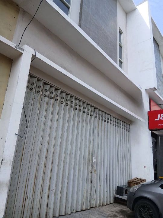 Disewakan Ruko Lokasi Strategis di Jalan Kalimati Tengah Surabaya Utara - Image 1
