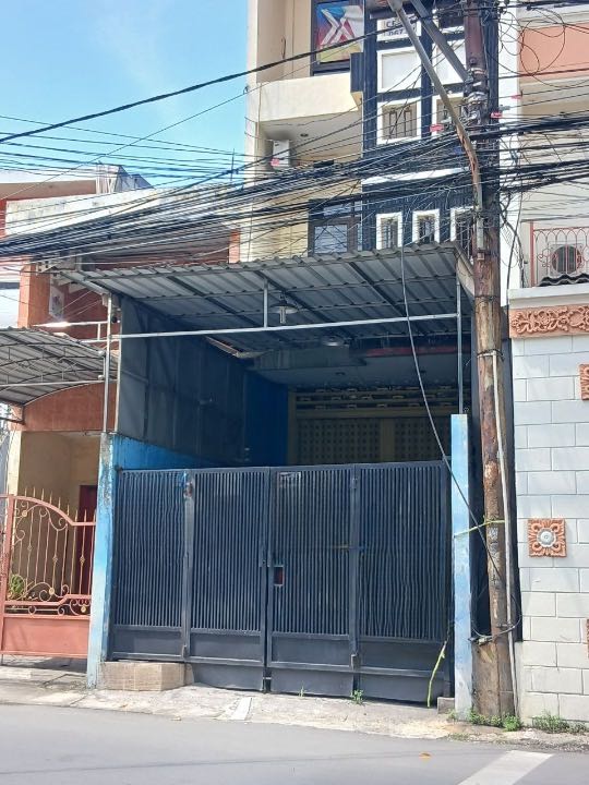 Disewakan Ruko Strategis di Jalan Siwalankerto Surabaya Selatan - Image 1
