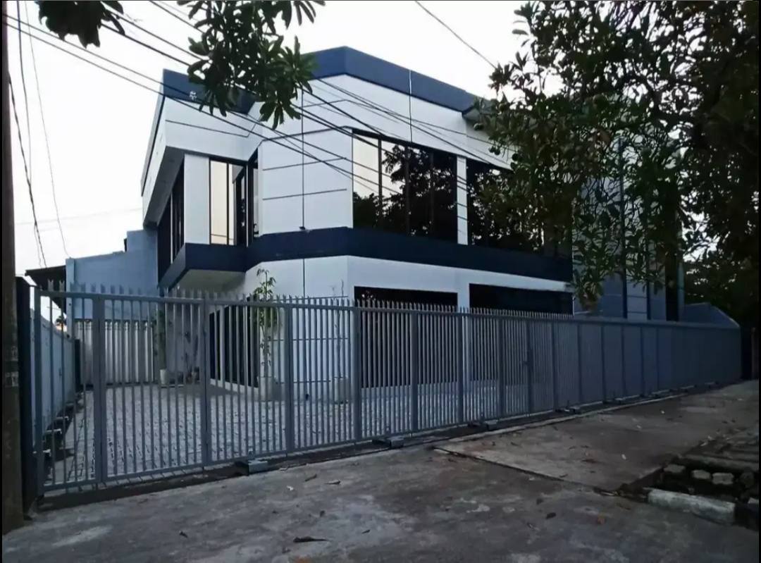 Disewakan Gedung Kenjeran Lokasi Strategis Surabaya Utara - Image 1