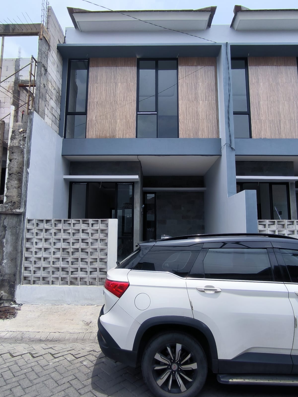 Dijual Rumah Murah Baru Minimalis di Darmo Permai Surabaya Barat - Image 1