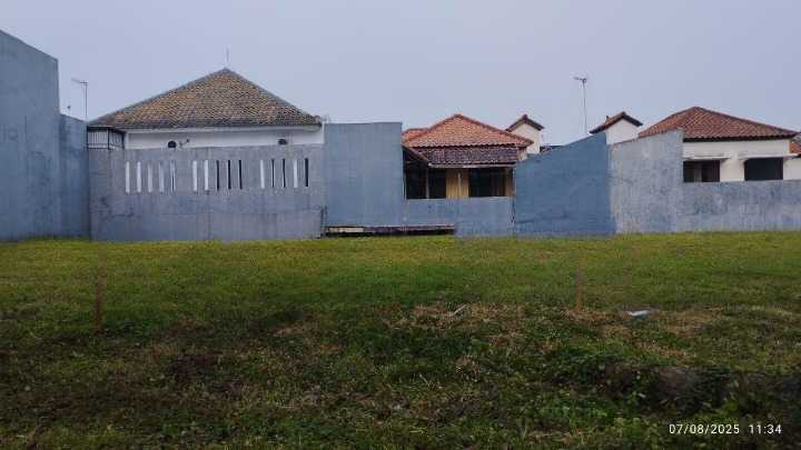Dijual 2 Kavling Tanah Jejer Luas Strategis di Raya Galeri Golf Citraland Surabaya Barat - Image 1