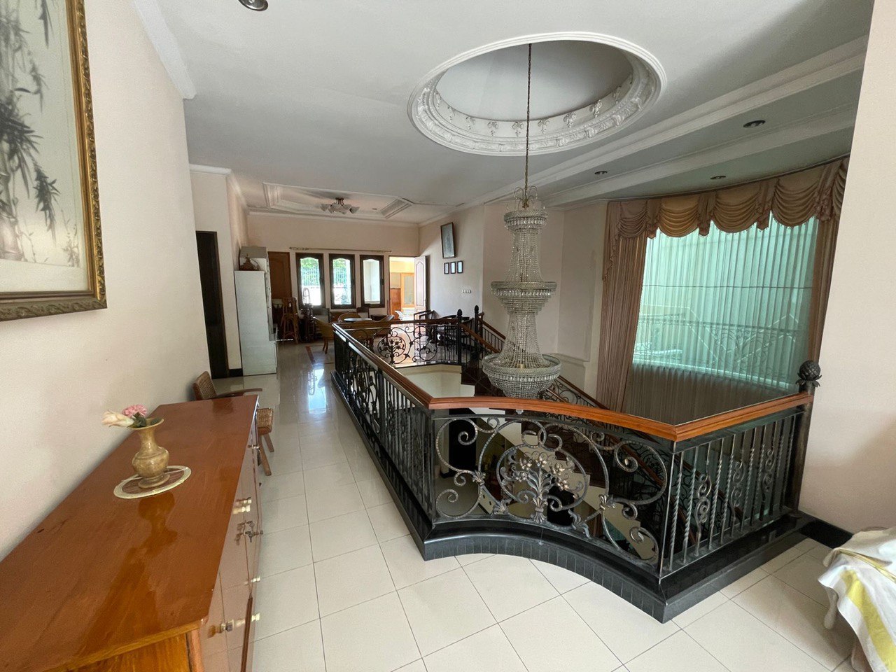 Dijual Rumah Bagus Mewah 2 Lantai di Manyar Jaya Wilayah Surabaya Timur - Thumbnail 7