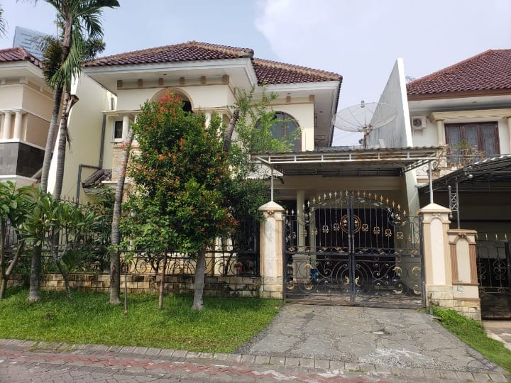 Dijual / Disewakan Rumah Mewah 2 Lantai Villa Bukit Mas Lokasi Premium Surabaya Barat - Image 1