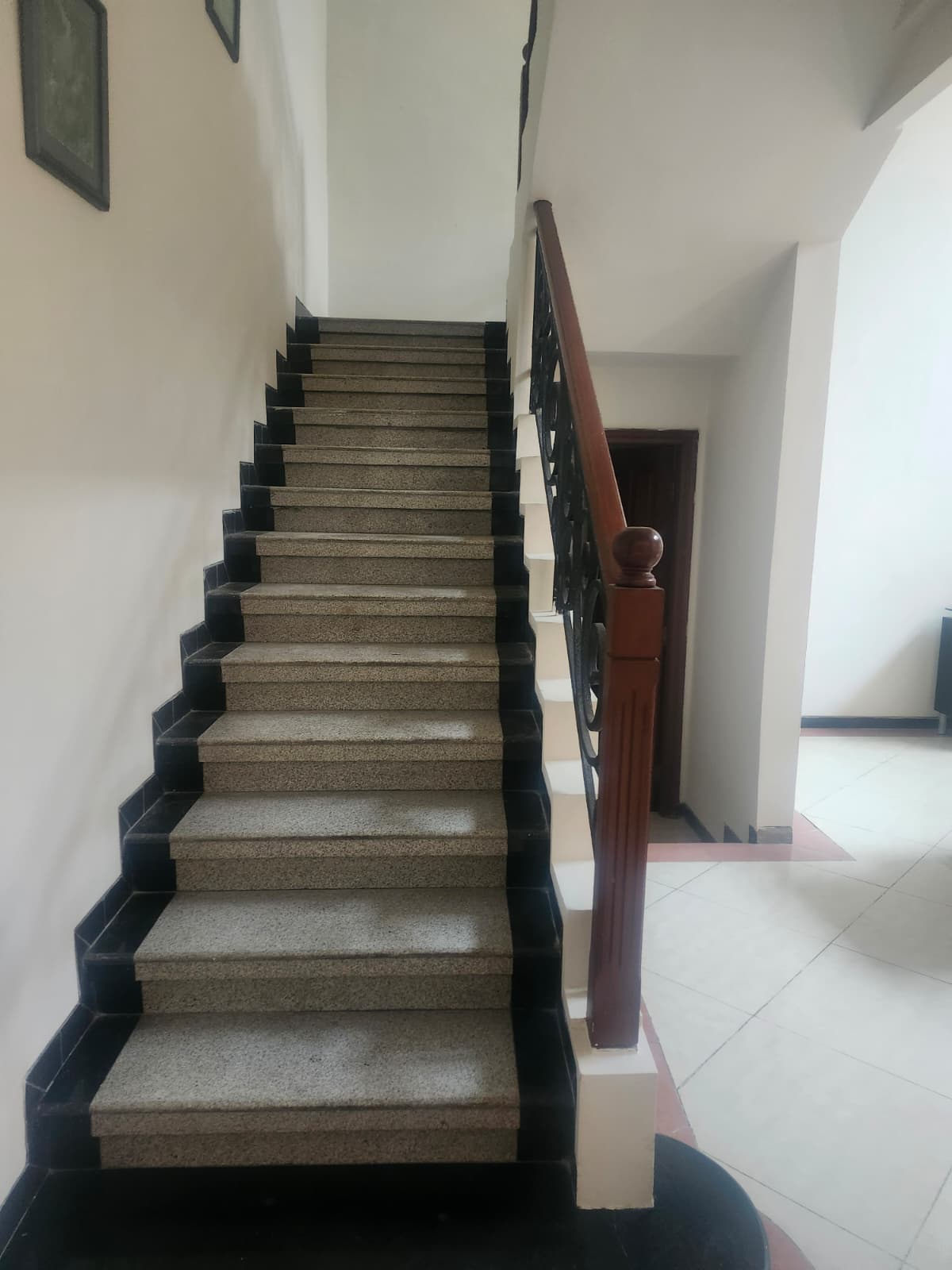 Dijual / Disewakan Rumah Mewah 2 Lantai Villa Bukit Mas Lokasi Premium Surabaya Barat - Thumbnail 4