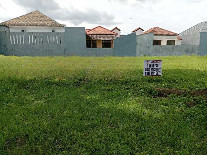 Dijual 2 Kavling Tanah Jejer Luas Strategis di Raya Galeri Golf Citraland Surabaya Barat - Image 1