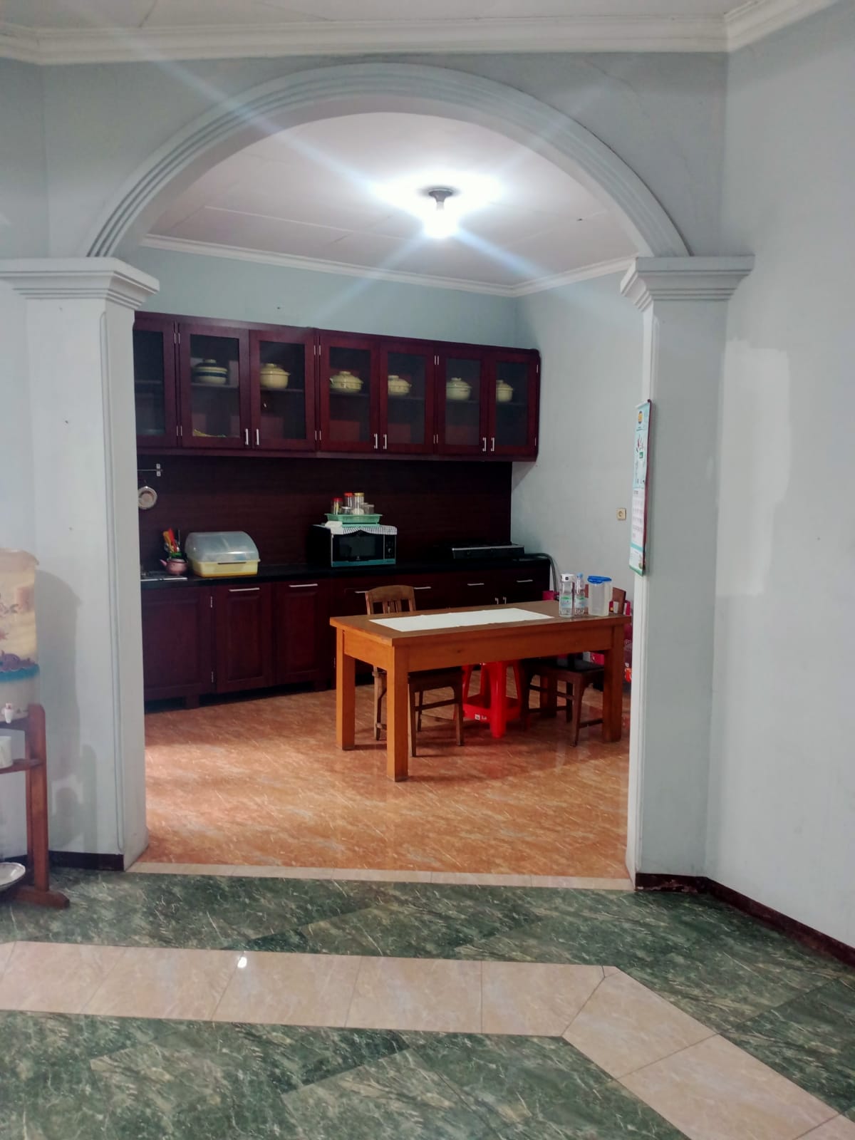 Dijual Rumah Luas Siap Huni di Jemur Andayani Surabaya Selatan - Image 1