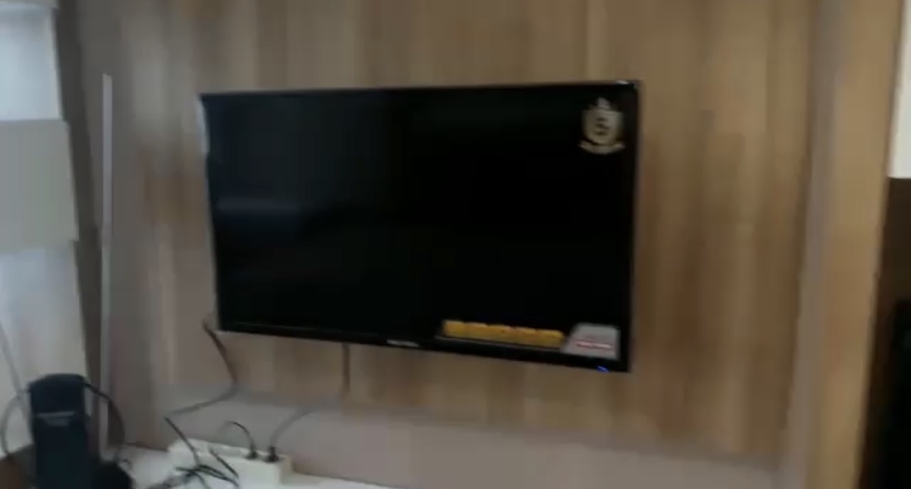 Disewakan Apartemen Mewah Grand Sungkono Lagoon Furnished di Surabaya Barat - Thumbnail 8
