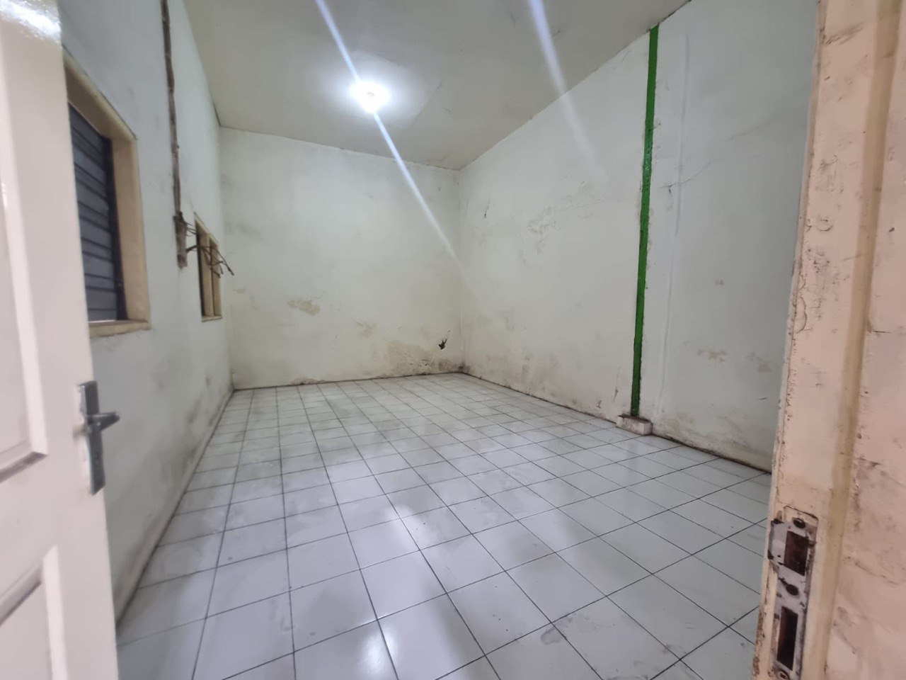 Disewakan Gudang Luas Strategis di Margomulyo Antropolis Surabaya Barat - Thumbnail 7
