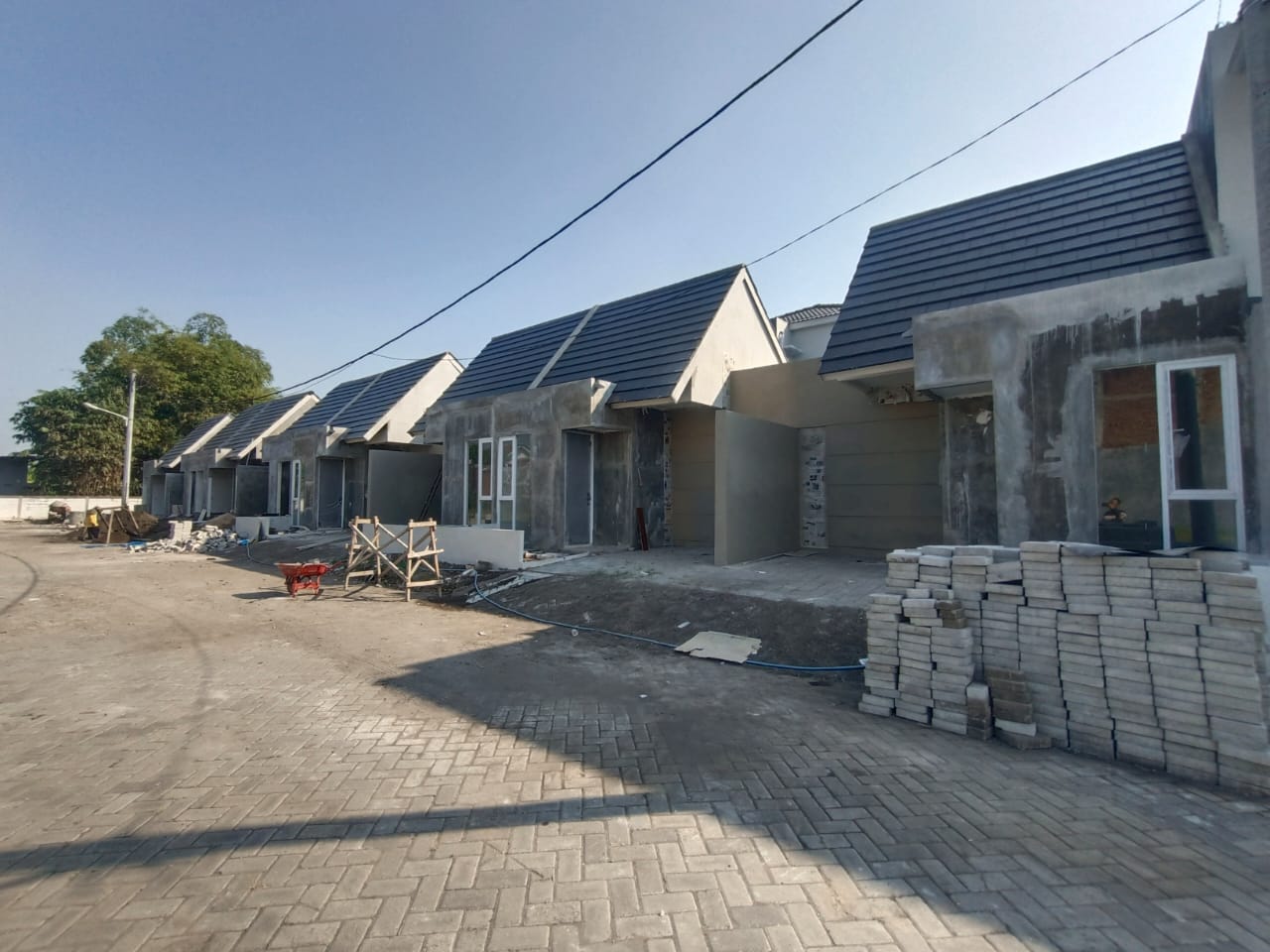 Dijual Rumah Baru Minimalis Nyaman Cluster Grandia Jade Ville Sidoarjo - Image 1