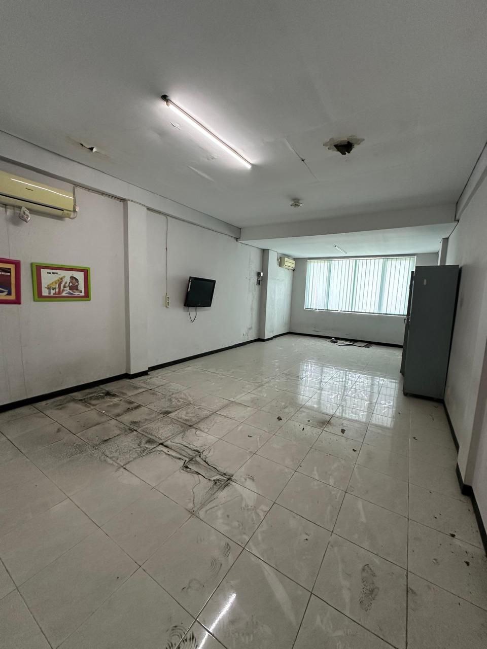 Dijual Ruko Luas Strategis di Jalan Raya Menur Surabaya Timur - Thumbnail 6