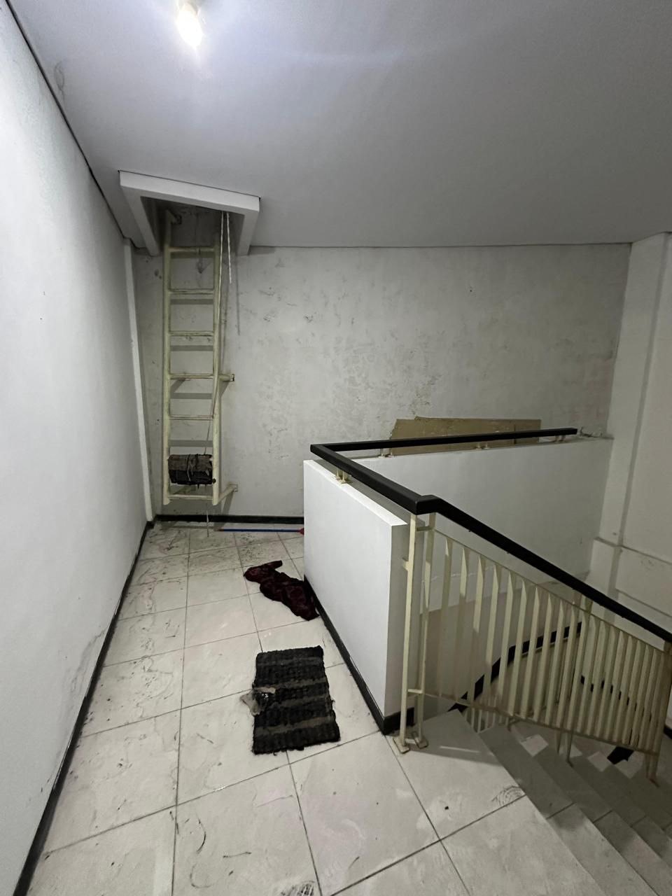 Dijual Ruko Luas Strategis di Jalan Raya Menur Surabaya Timur - Thumbnail 8