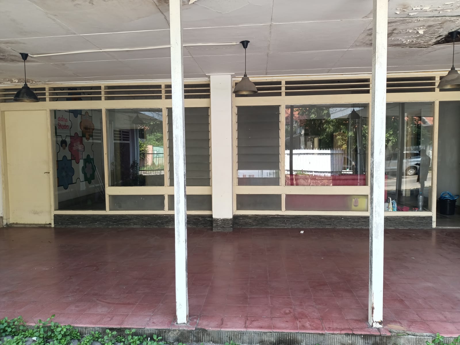 Disewakan Rumah Luas Siap Huni di Doktor Wahidin Surabaya Pusat - Image 1