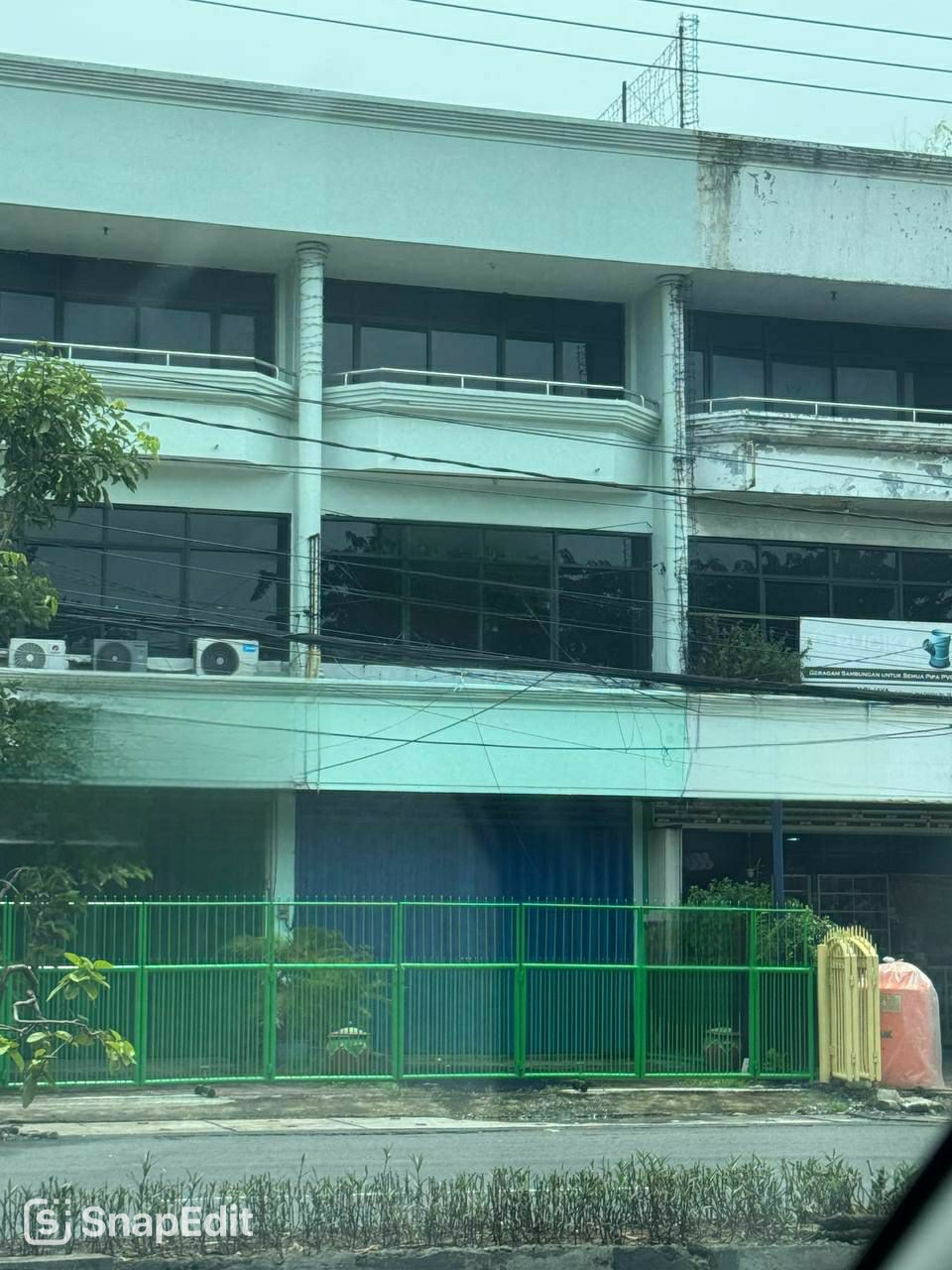 Disewakan Ruko Strategis di Ngagel Jaya Selatan Surabaya Timur - Image 1