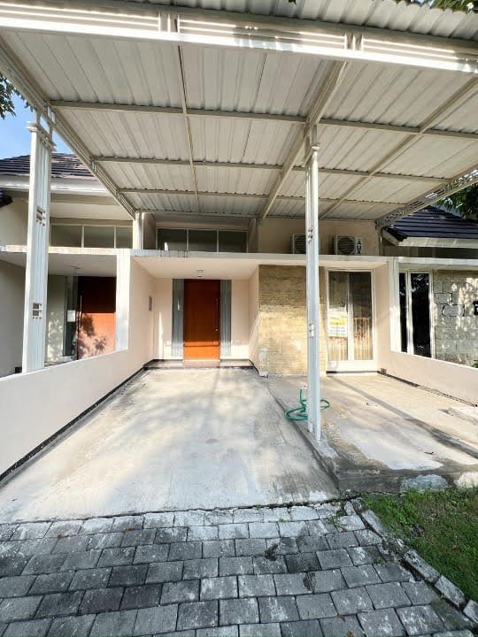 Dijual / Disewakan Rumah Baru Gress di Northwest Park Citraland Surabaya Barat - Image 1