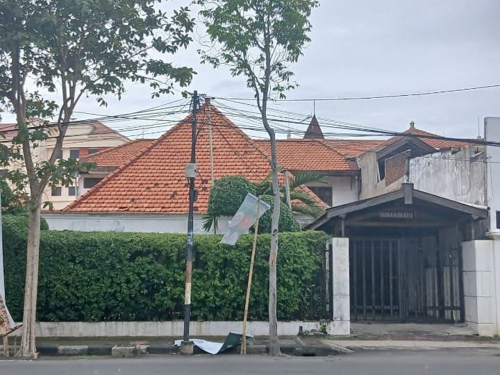 Dijual Rumah Lokasi Strategis di Kutai Surabaya Pusat - Image 1